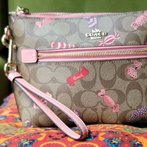 Coach Rowan C1392 Rare Candy Pattern Pouch Bag - Picture 2 of 6